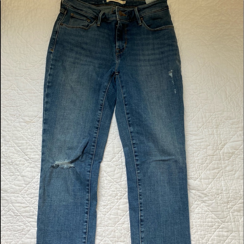 Mid rise skinny Levi’s jeans